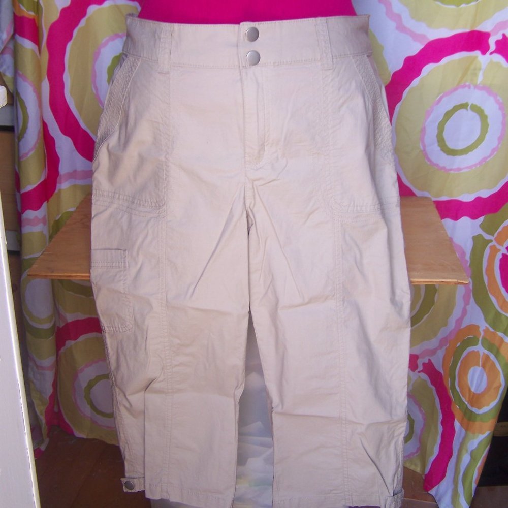 Cato NWT Beige Classic Crop Pants Sz 8 - Picture 2 of 8